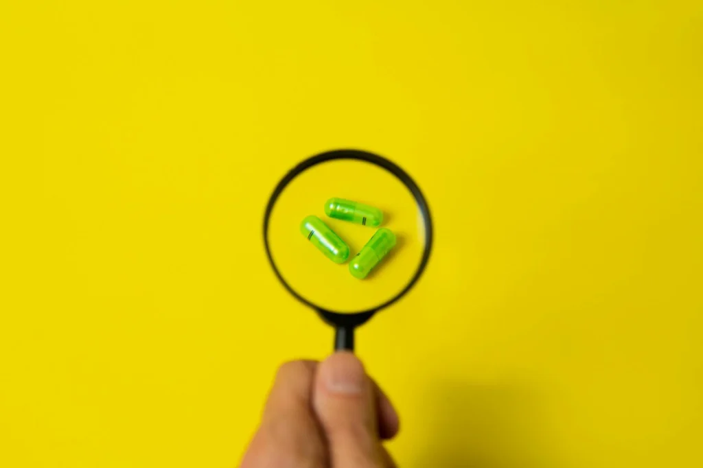 Checklist Magnifying Glass Website Service
