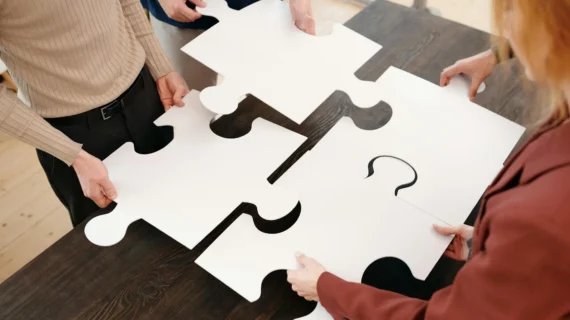 Kenapa Bisnis Butuh SEO? Manfaat & Strateginya