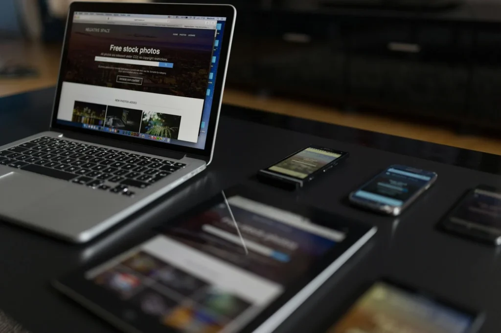 Responsive Design Mobile Phone Tablet Laptop