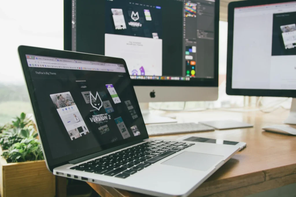Wordpress Logo Website Builder