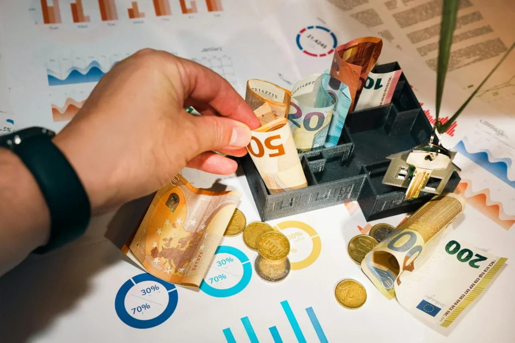 Growth Graph House Keys Money Bag